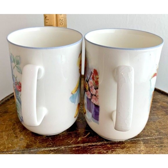 Set of 2 Vintage Rose Of England Off-White Bone China Coffee Tea Mugs Teddy Bear - Picture 4 of 6